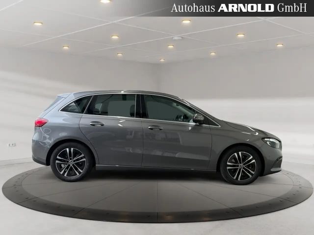 Mercedes-Benz B 220 4MATIC Progressive Sedan