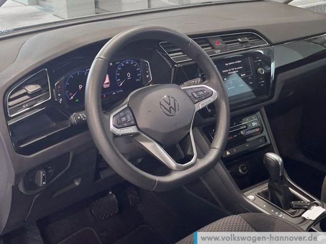 Volkswagen Touran 1.5 TSI DSG R-Line