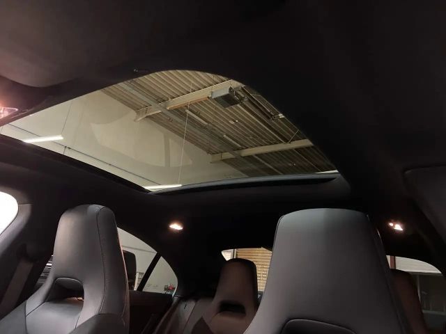 Mercedes-Benz CLA 200 AMG Line Coupé