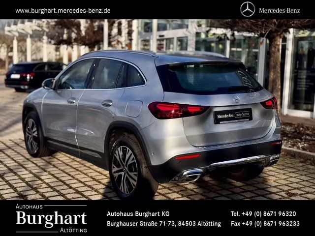 Mercedes-Benz GLA 200 Progressive