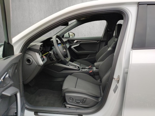 Audi A3 30 TFSI S-Line S-Tronic Sedan