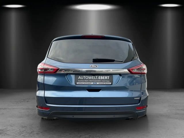 Ford S-Max Titanium