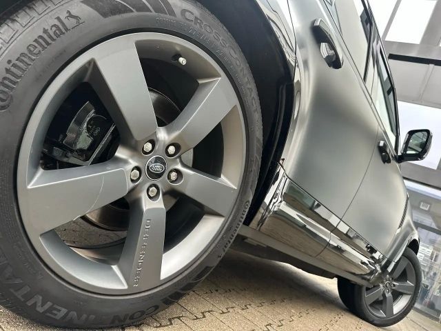 Land Rover Defender 110