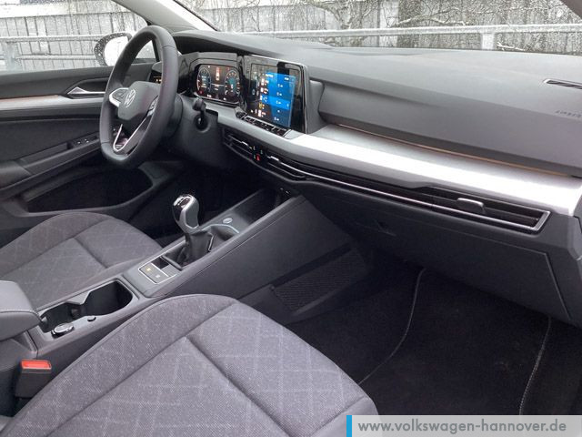 Volkswagen Golf 1.0 TSI Life Variant