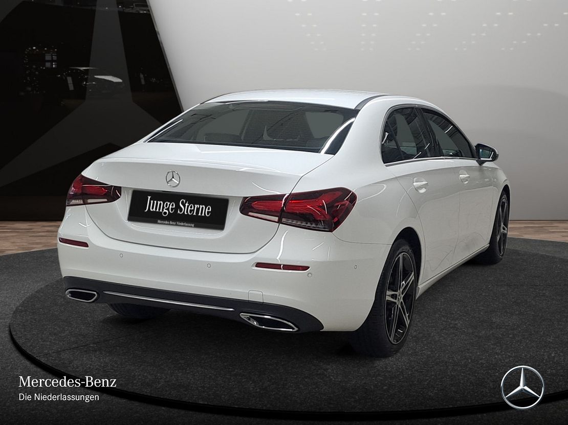 Mercedes-Benz A 180 A 180 d