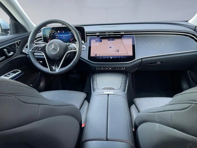 Mercedes-Benz E 200 AVANTGARDE Estate