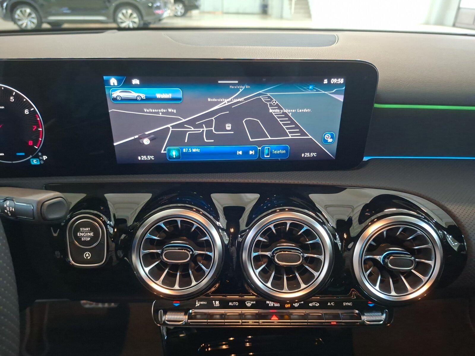 Mercedes-Benz A 250 4MATIC AMG Line