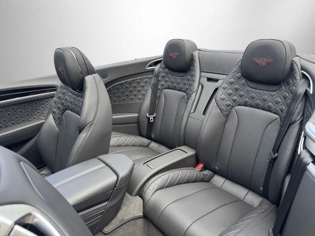 Bentley Continental GTC V8