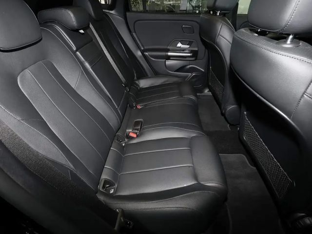 Mercedes-Benz EQA 300 4MATIC