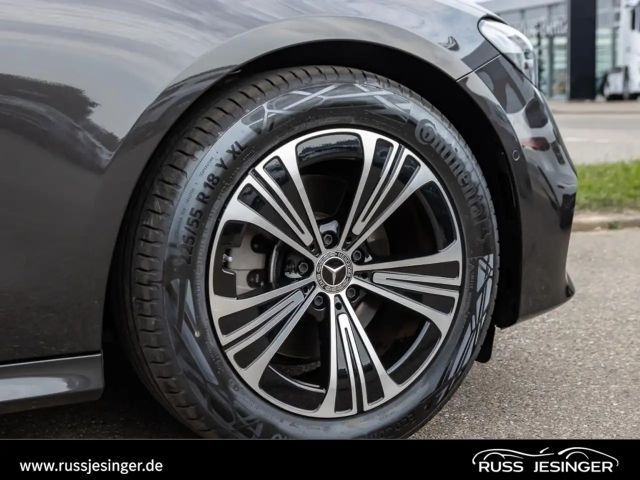 Mercedes-Benz E 200 AVANTGARDE Estate