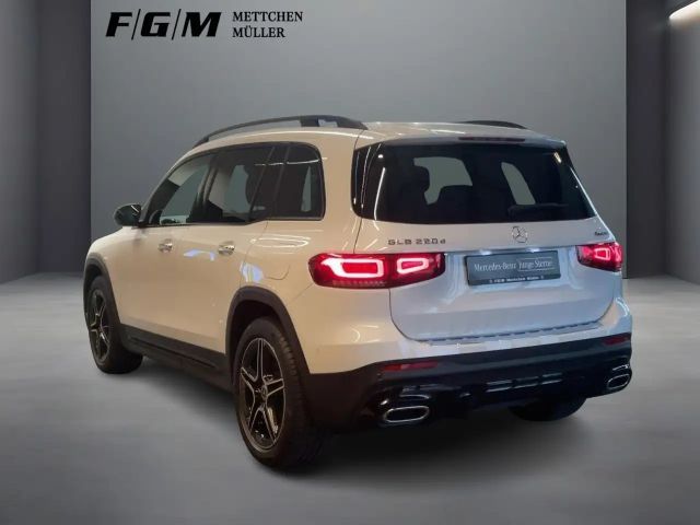 Mercedes-Benz GLB 220 4MATIC AMG Line GLB 220 d