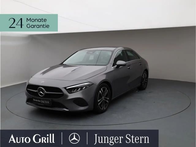 Mercedes-Benz A 200 A 200 d