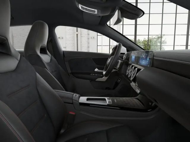 Mercedes-Benz CLA 200 AMG Line Shooting Brake