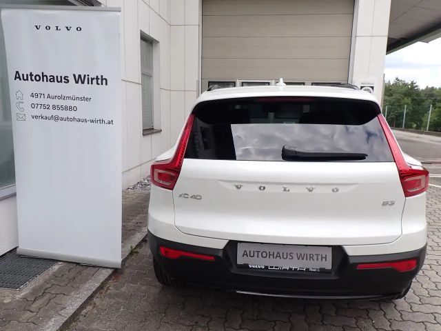 Volvo XC40 Dark Plus