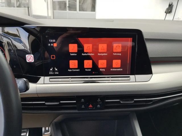 Volkswagen Golf Life Variant