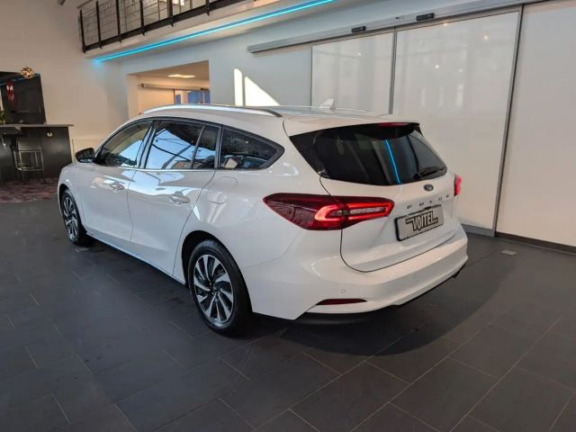 Ford Focus Titanium Wagon