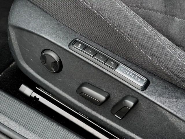 Volkswagen Golf 1.4 TSI Style eHybrid