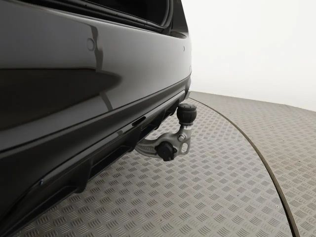 Mercedes-Benz E 220 E 220 d Sedan