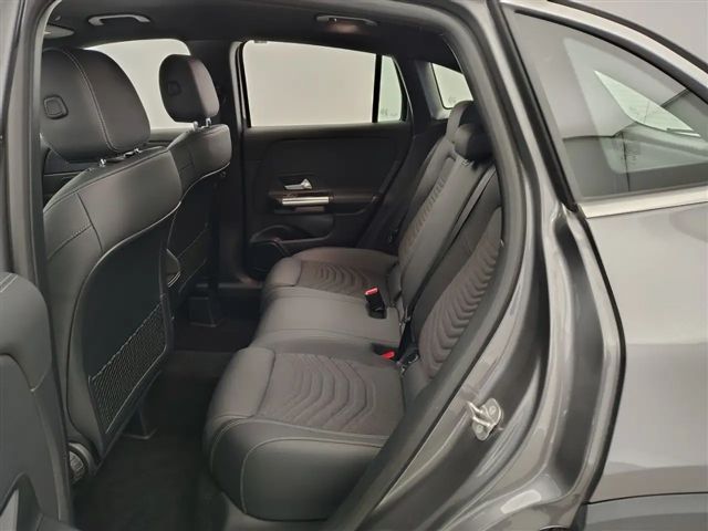 Mercedes-Benz GLA 180 Business Line GLA 180 d