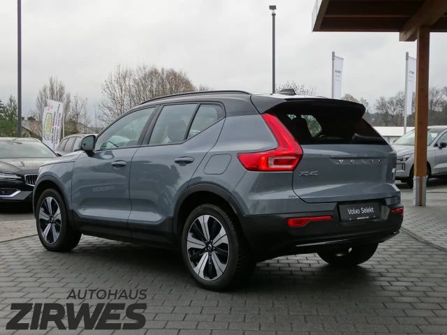 Volvo XC40 AWD Plus Recharge Twin Engine