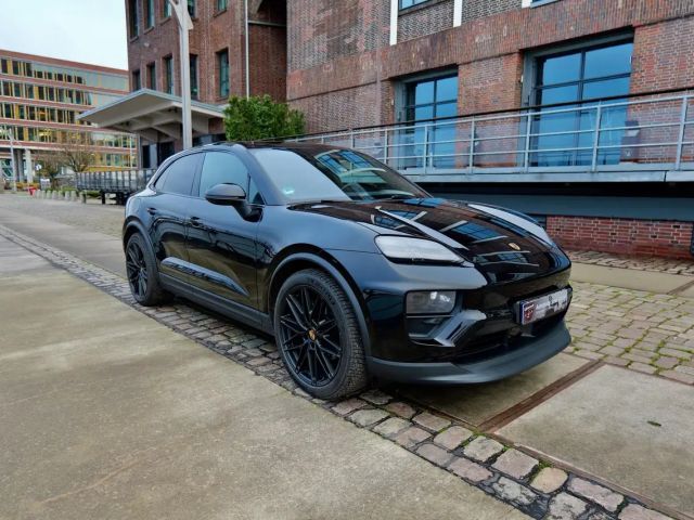 Porsche Macan 4