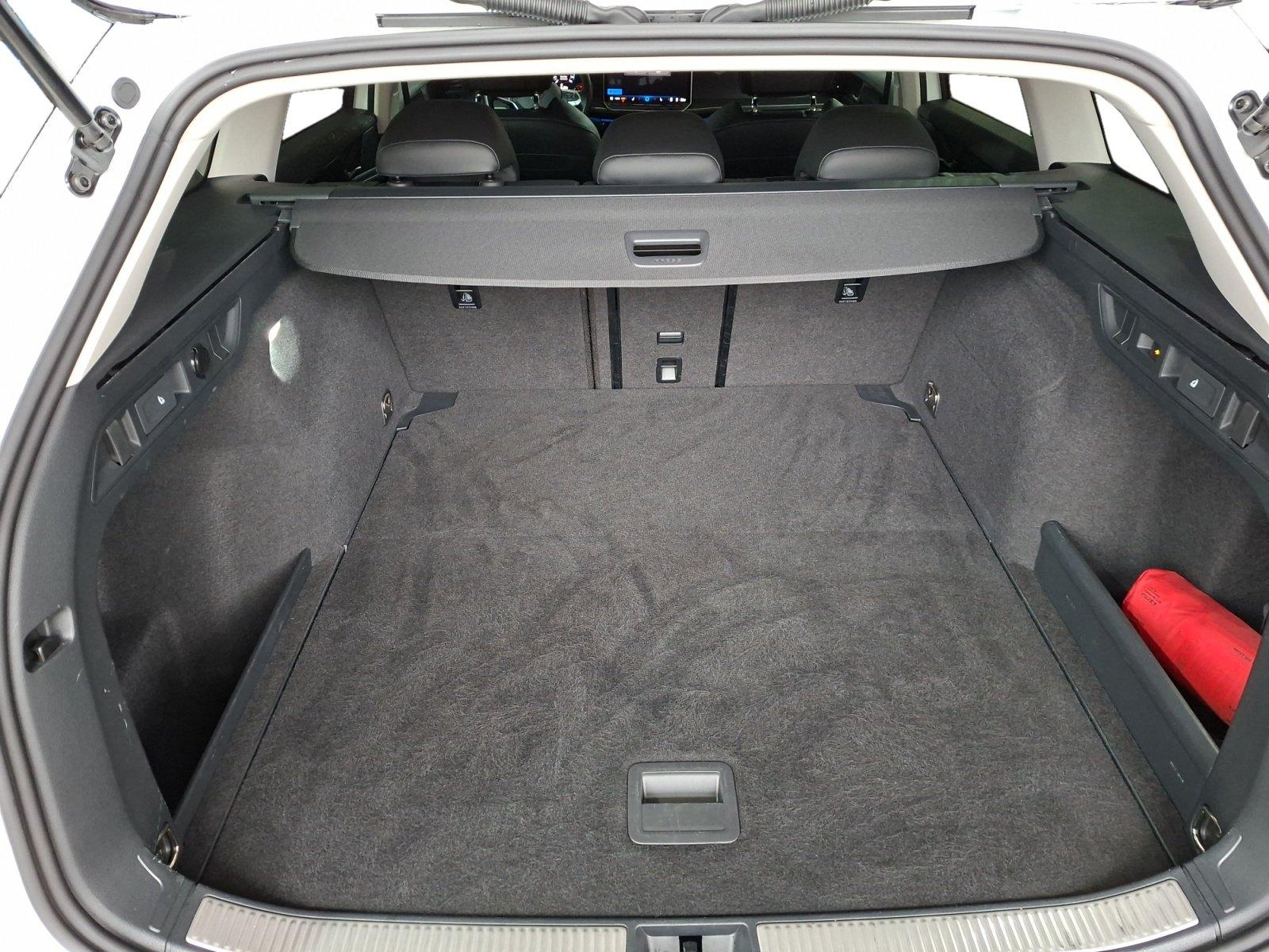 Volkswagen Passat 1.5 eTSI Business Variant