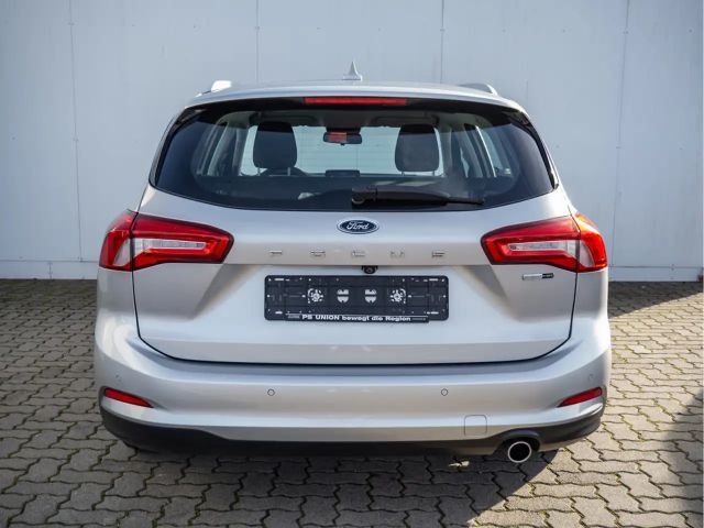 Ford Focus C & C 1.0L 125PS PDC KAMERA NAVI LED