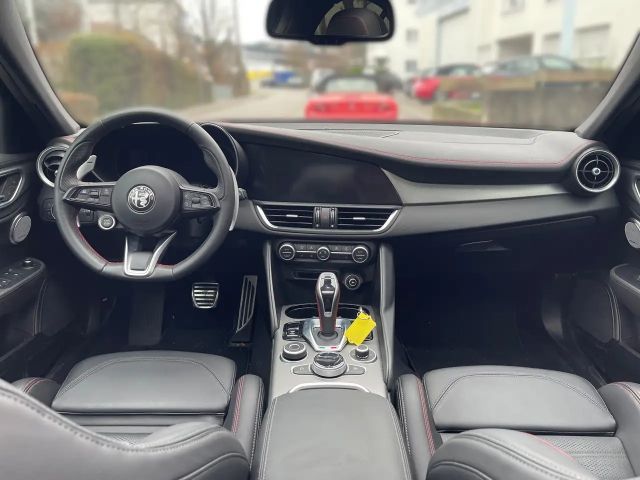 Alfa Romeo Giulia Q4