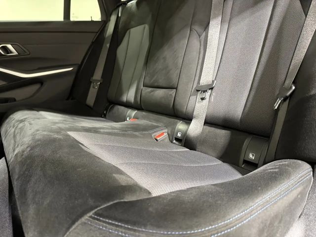 BMW 320 320d M-Sport Touring xDrive