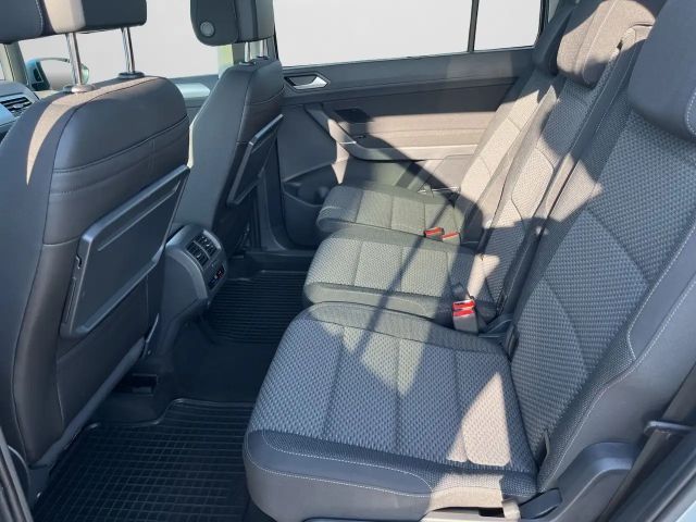 Volkswagen Touran 1.5 TSI DSG