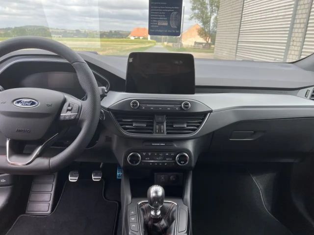 Ford Focus EcoBoost ST Line Style Wagon