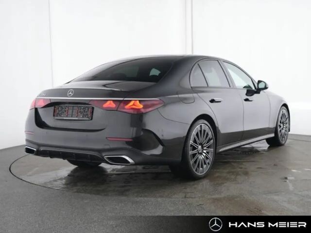 Mercedes-Benz E 220 AMG Line E 220 d Sedan