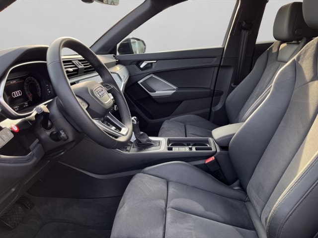 Audi Q3 35 TDI S-Tronic