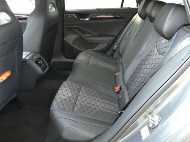 Volkswagen Passat DSG R-Line Variant