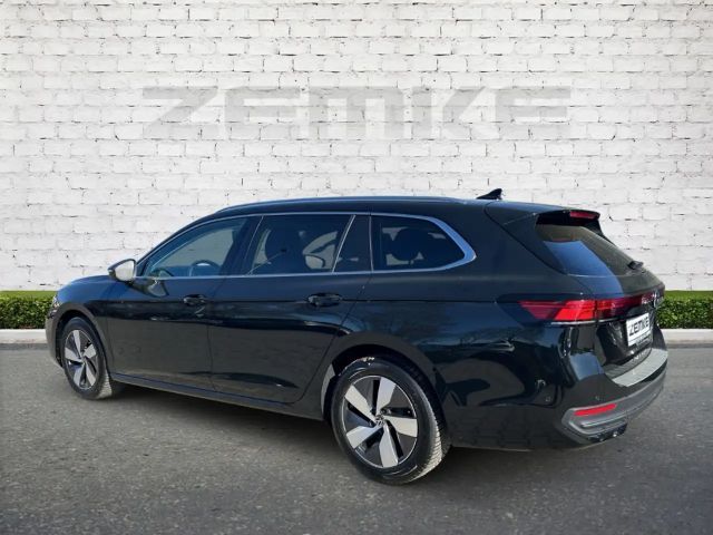 Volkswagen Passat 1.5 eTSI Business DSG Variant
