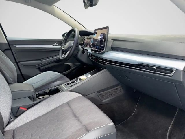 Volkswagen Golf 1.5 eTSI Variant