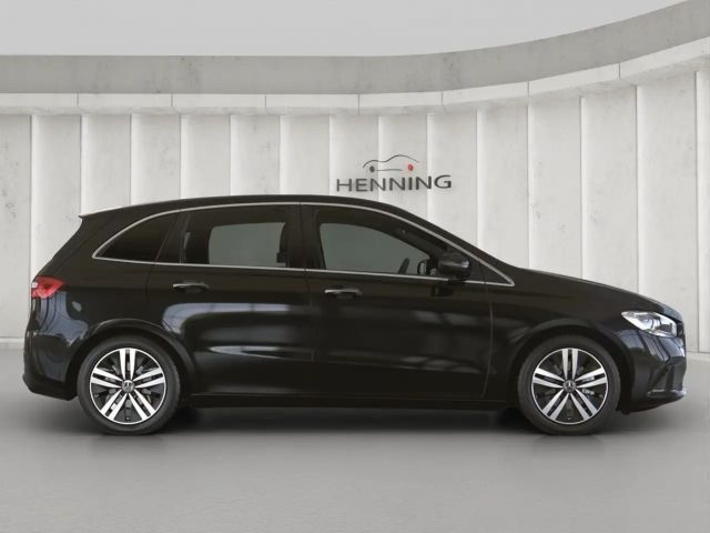 Mercedes-Benz B 180 Progressive Sedan