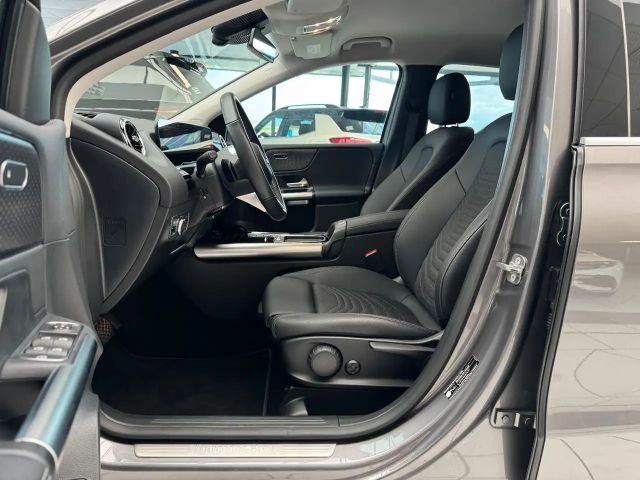 Mercedes-Benz B 180 Progressive