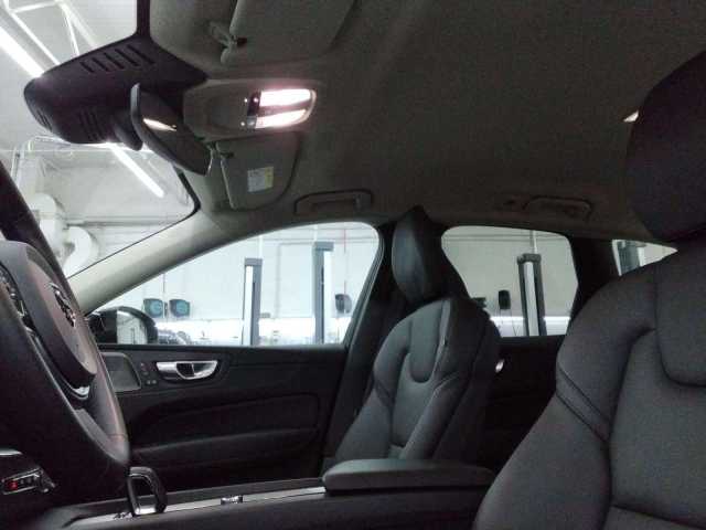 Volvo XC60 AWD Dark Plus