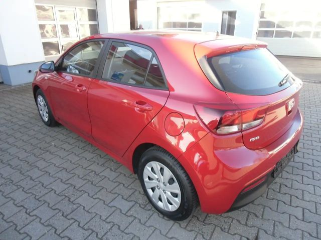 Kia Rio GDi