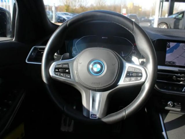 BMW 330 330e M-Sport Touring xDrive