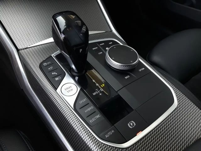 BMW 330 330e M-Sport Touring