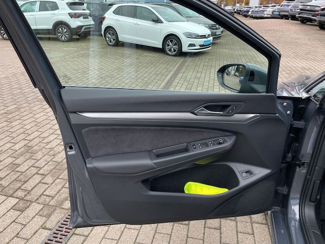 Volkswagen Golf DSG Style Variant