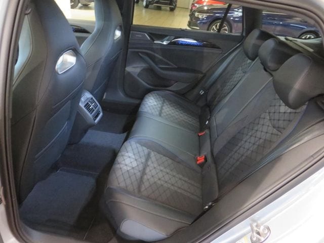 Volkswagen Passat 2.0 TDI DSG R-Line