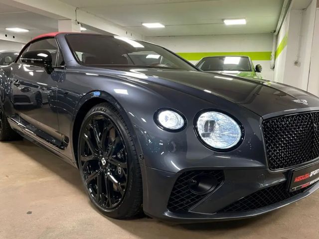 Bentley Continental GTC V8