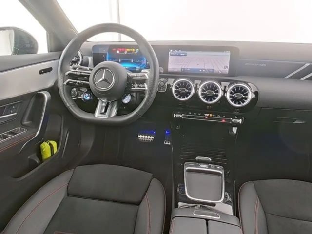 Mercedes-Benz A 35 AMG 4MATIC AMG Line