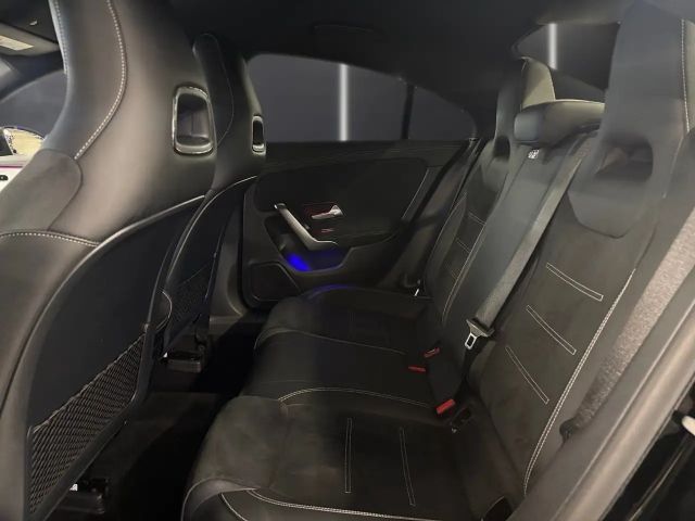 Mercedes-Benz CLA 180 AMG Line Coupé