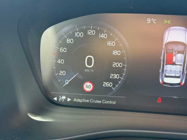 Volvo XC40 Dark Plus Recharge T5
