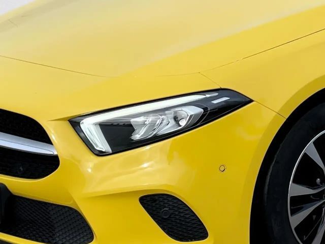 Mercedes-Benz A 200 A 200 d