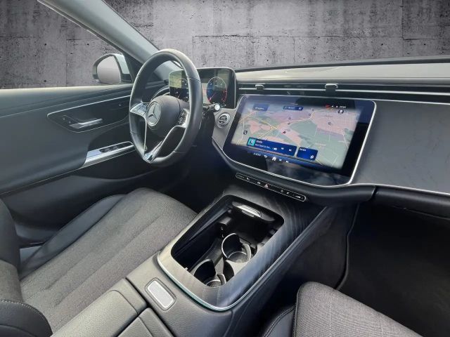 Mercedes-Benz E 220 AVANTGARDE E 220 d Estate